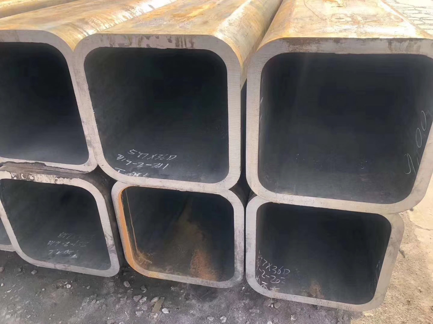 Q345B方管現貨供應